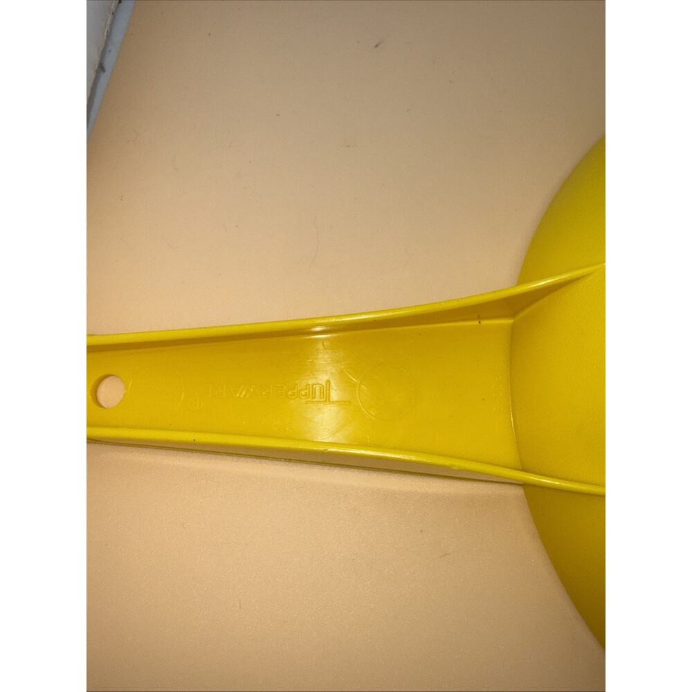 Vintage TUPPERWARE 1 QUART YELLOW STRAINER~Colander~USA~ Retired - Picture 5 of 6